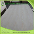 Exportador profesional de madera contrachapada de lujo de 1.8-3.6mm China Ash en Linyi